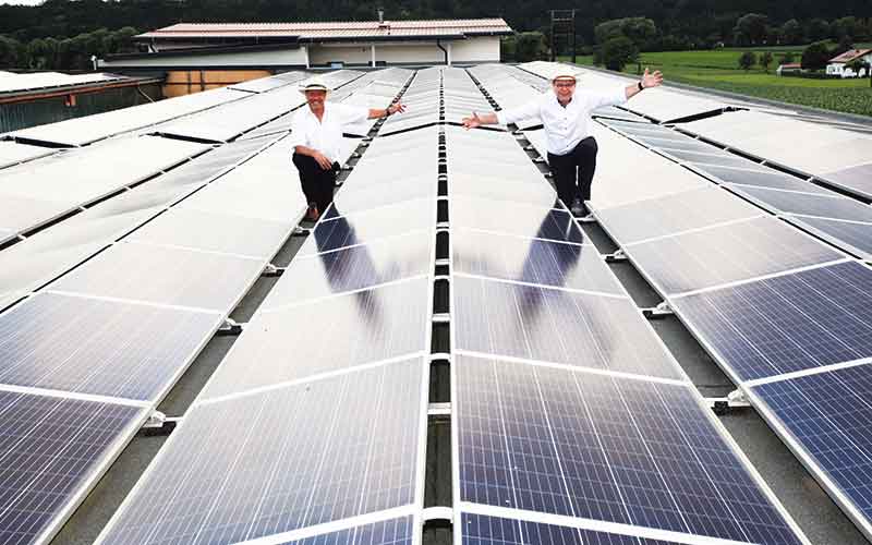 Solarstrom ist eine der erneuerbaren Energiequellen, die Fürstenfeld dabei helfen sollen eine autarke Stromversorgung zu ermöglichen.