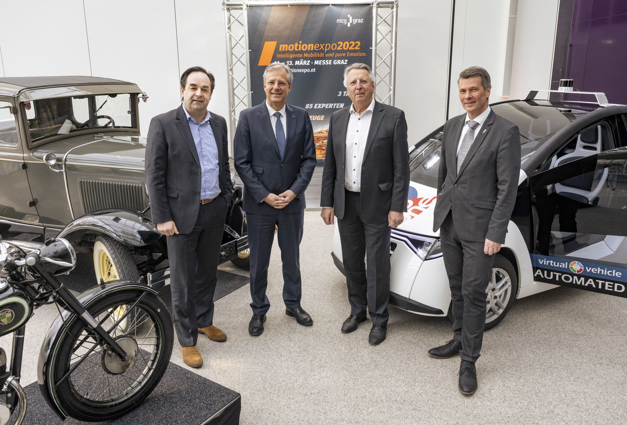 Das Team hinter der MotionExpo: Armin Egger, Vorstand MCG Graz, Klaus Scheitegel, Generaldirektor Grazer Wechselseitige Versicherung AG, Günther Kerle, Österreichs Automobilimporteure in der Industriellenvereinigung und Horst Bischof, Vizerektor für Forschung,TU Graz.