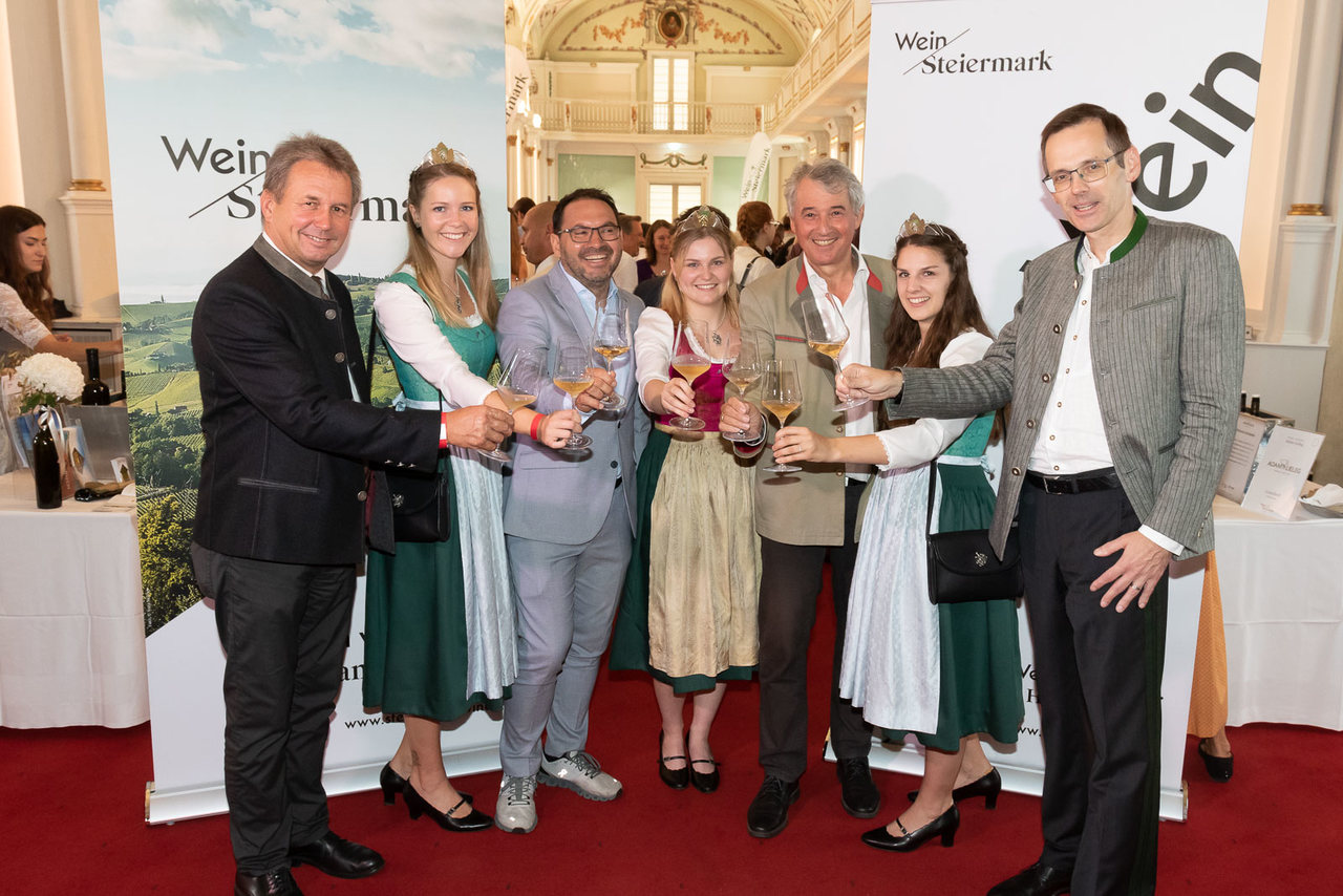 Bei der Riedenweinverkostung am 5. September 2022 in der Alten Universität Graz präsentierten 50 Winzer persönlich ihre TOP Riedenweine .