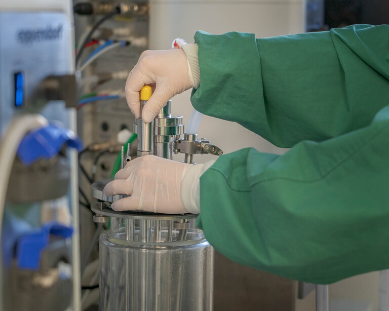 Laborarbeit am Fermenter