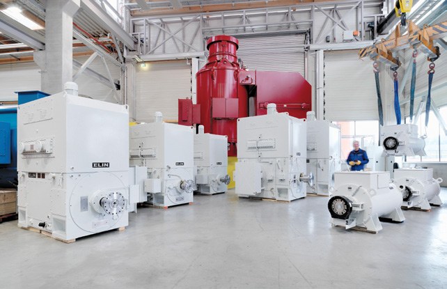 Elektromotoren und Generatoren in der Produktionshalle von ELIN Motoren
